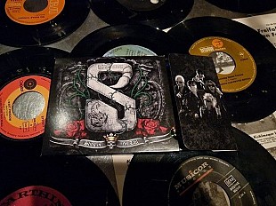 Scorpions с их семнадцатым студийным альбомом Sting in the Tail, выпущенным в 2010 году.