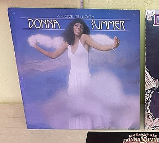 Donna Summer – A Love Trilogy (3-й альбом), 1976, Groovy – GR 9001, Holland (EX, ЕХ+/ЕХ) - 400 (Перва