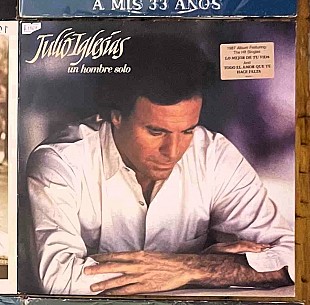 Julio Iglesias – Un Hombre Solo (34-й альбом), 1987, CBS 460008 1, Holland (В одном месте между трек