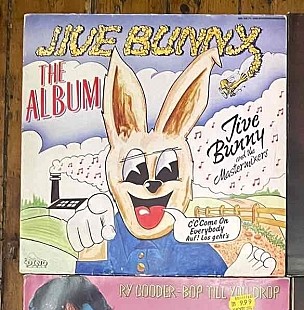 Jive Bunny And The Mastermixers – The Album (1-й альбом), 1989, DINO LP 2371, Europe (ЕХ, ЕХ+/ЕХ) - 3