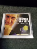 HERMAN VAN VEEN UNTER EINEM HUT