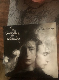 Julian lennon- the secret value of daydreaming- vg+/vg+